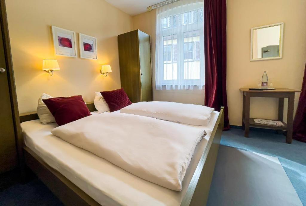 Hotel Zum Goldenen Loewen Sankt Goar Exteriör bild