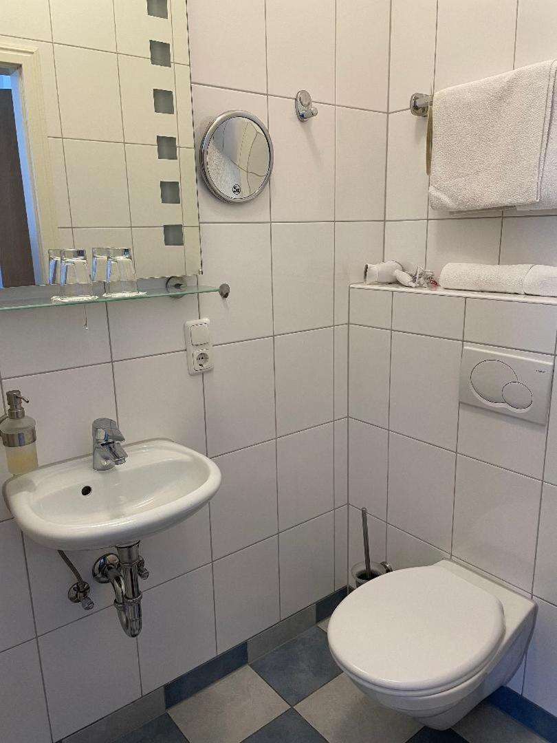 Hotel Zum Goldenen Loewen Sankt Goar Exteriör bild