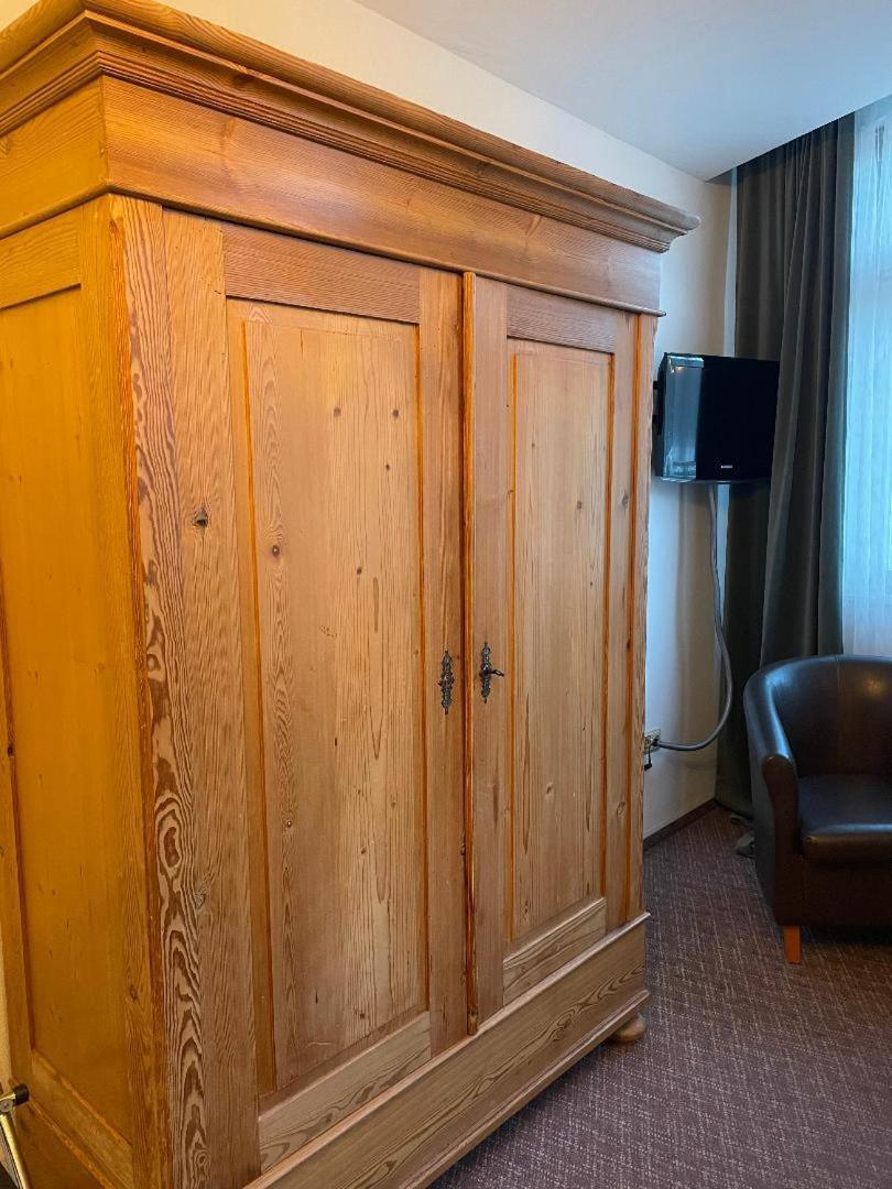 Hotel Zum Goldenen Loewen Sankt Goar Rum bild