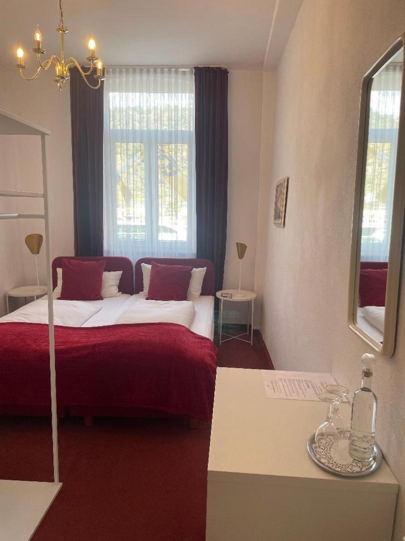 Hotel Zum Goldenen Loewen Sankt Goar Rum bild